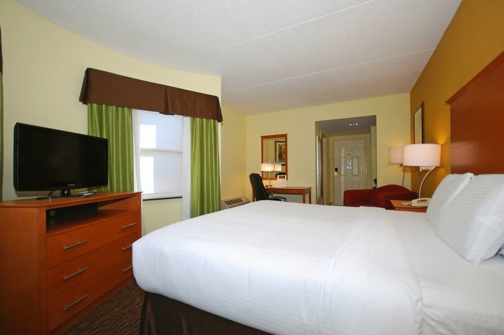 Clarion Hotel & Suites University-Shippensburg Kamer foto