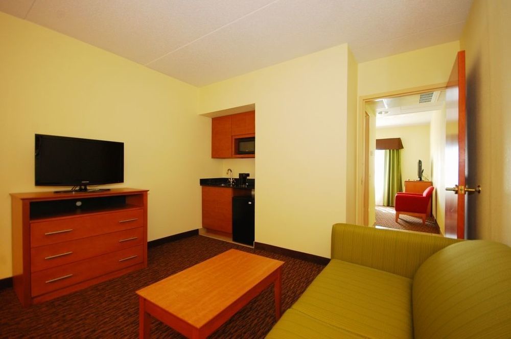 Clarion Hotel & Suites University-Shippensburg Kamer foto