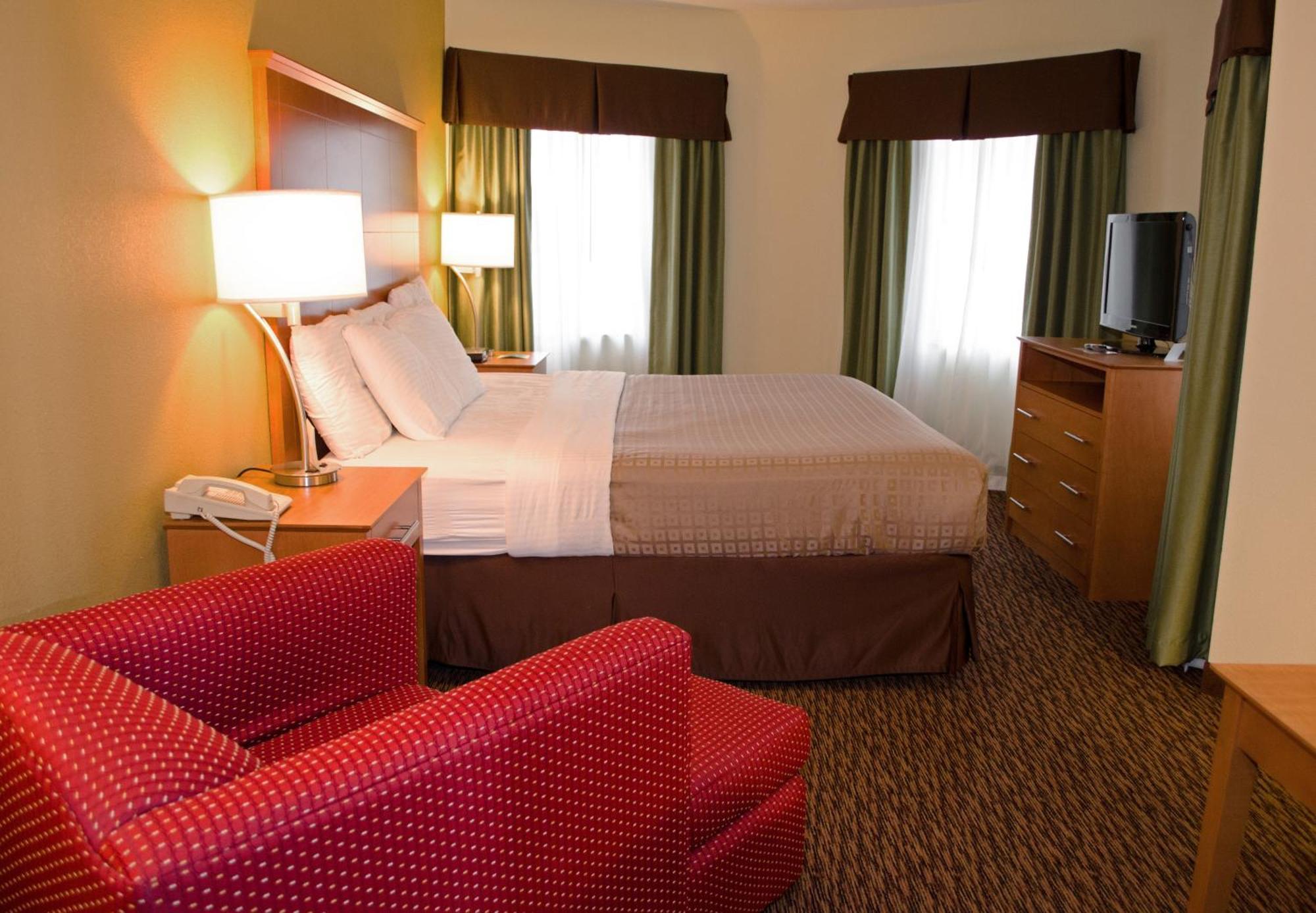 Clarion Hotel & Suites University-Shippensburg Buitenkant foto